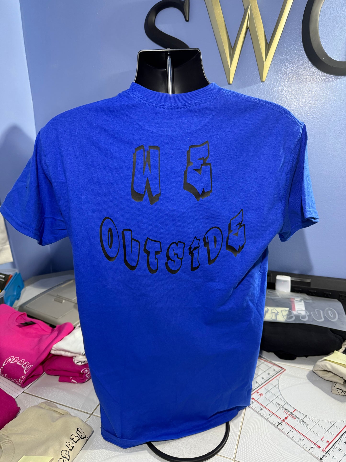 WE OUTISDE T-SHIRT